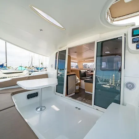 La Rochelle Sur L'eau - Catamaran Botel *