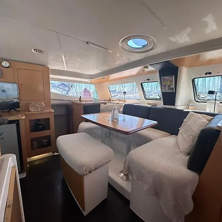 La Rochelle Sur L'eau - Catamaran Botel