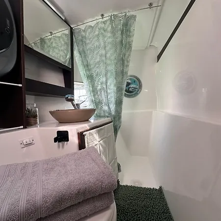 La Rochelle Sur L'eau - Catamaran Botel